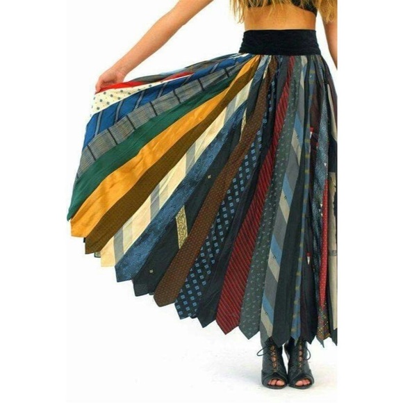 Thank you!🥰 I’m hosting Party #5! Dresses & Skirts on Monday, August 21, 2023 - Picture 6 of 7